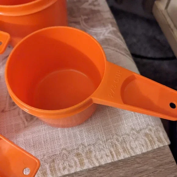 VTG Tupperware Orange Measuring Cup Set 1 c 3/4 c 2/3 c 1/3 c Summer Halloween - Picture 6 of 7